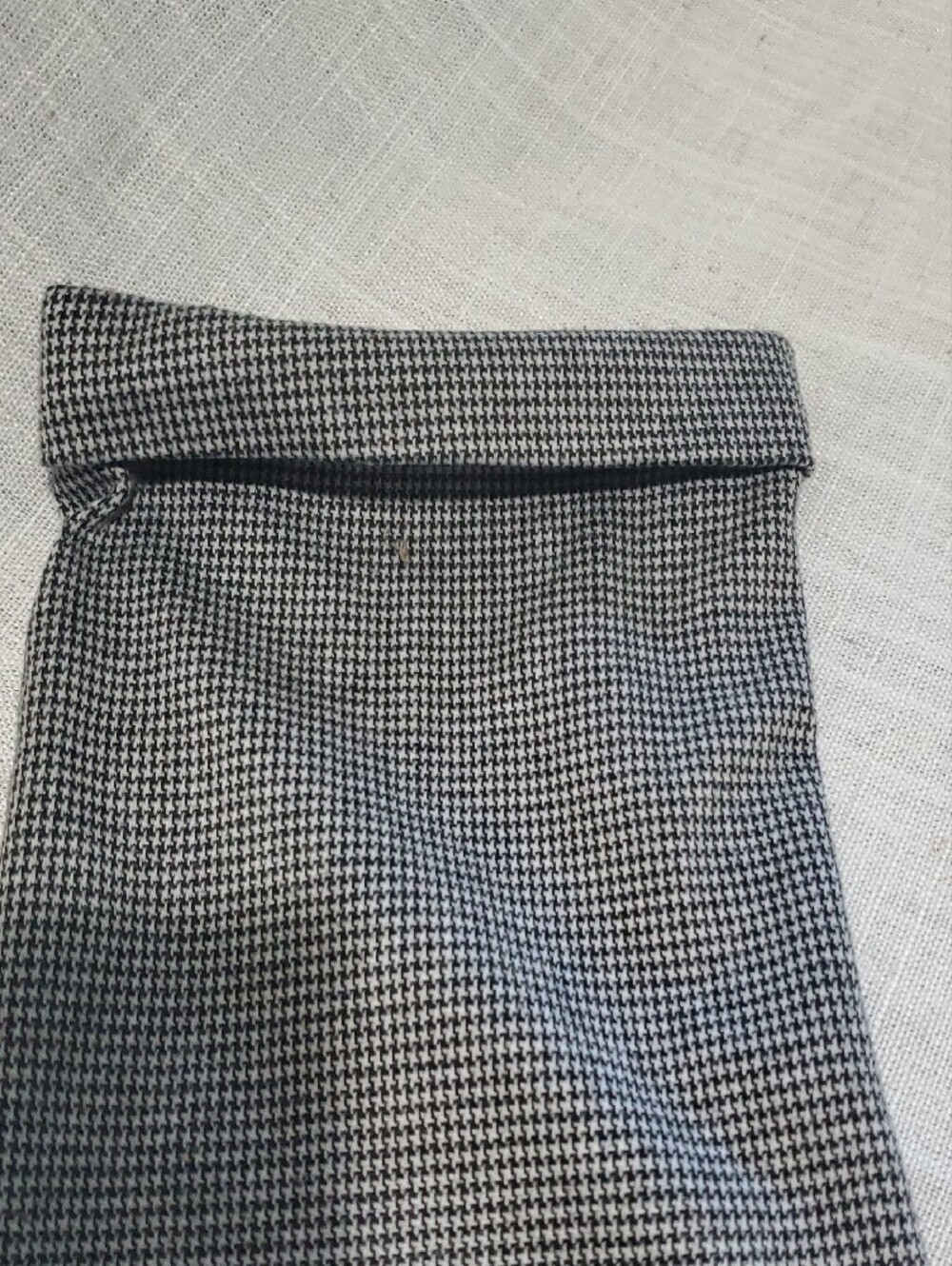 SO Black and White Mini Houndstooth Trousers - Picture 4 of 7